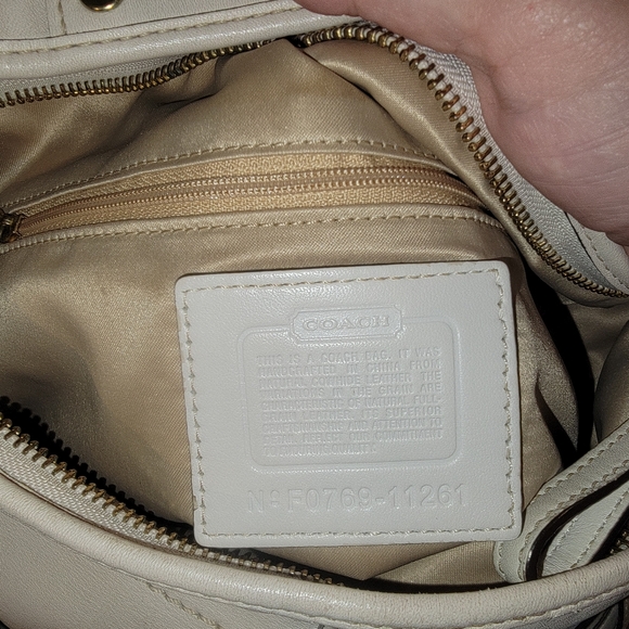Coach cream colored bag. - Picture 8 of 12